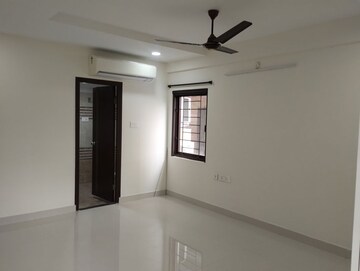 Room in 3 BHK Apartment at Aparna HillPark Gardenia, Chanda Nagar – for Rent