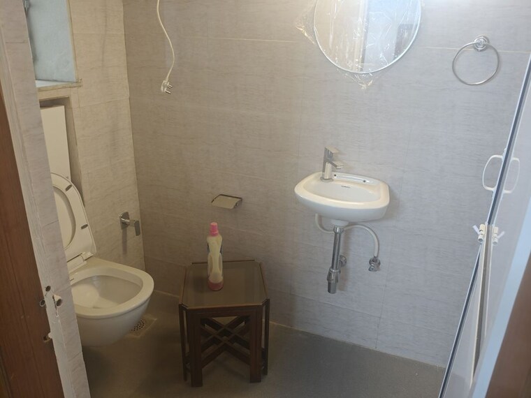 Bathroom, laxmi-apartment-andheri 2 Bedroom 800 Sq.Ft. Apartment In Andheri East Mumbai 9923298