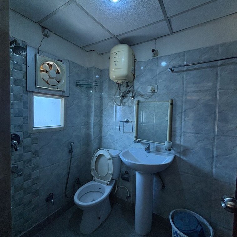 Bathroom, mi-riviera-residency 3 Bedroom 1450 Sq.Ft. Apartment In Malesemau Lucknow 9923299