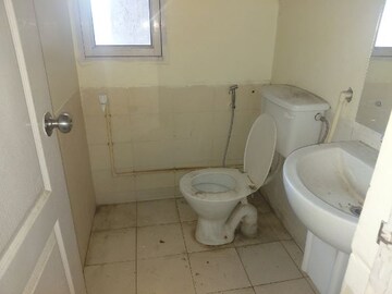 Bathroom in 3.5 BHK Apartment at Ansal API Celebrity Gardens, Sushant Golf City – for Rent