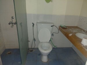 Bathroom in 3.5 BHK Apartment at Ansal API Celebrity Gardens, Sushant Golf City – for Rent