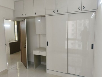 Room in 2 BHK Apartment at Signature The Millennia 3, Sector 37d – for Rent