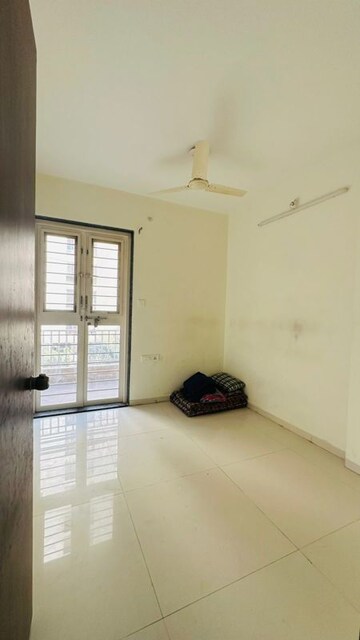 Master Bedroom in 2 BHK Apartment at Samarth Bhalchandra Vatika, Tathawade – for Rent