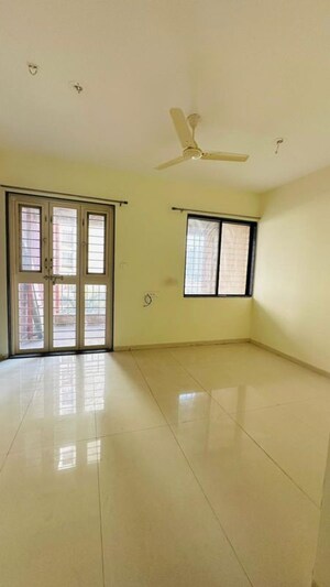 Room in 2 BHK Apartment at Samarth Bhalchandra Vatika, Tathawade – for Rent