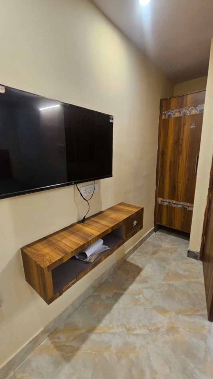 Bedroom, dlf-city-phase-iii 1 RK 640 Sq.Ft. Builder Floor In Sector 24 Gurgaon 9923330