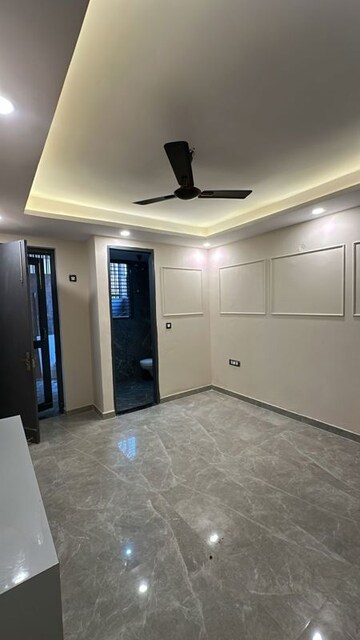 Room in 3 BHK Apartment at Dhoot Time Residency, Sector 63 – for Sale