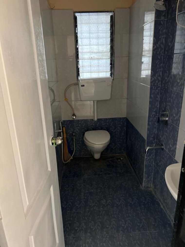 Bathroom, n-g-royal-park 3 Bedroom 850 Sq.Ft. Apartment In Kanjurmarg East Mumbai 9923355