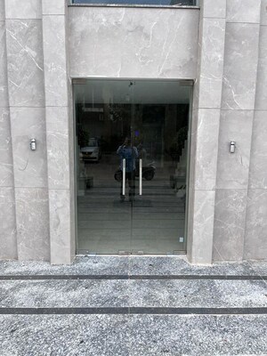 Building Lobby in 3 BHK Builder Floor at RWA Residential Society Sector 46, Sector 46 – for Rent