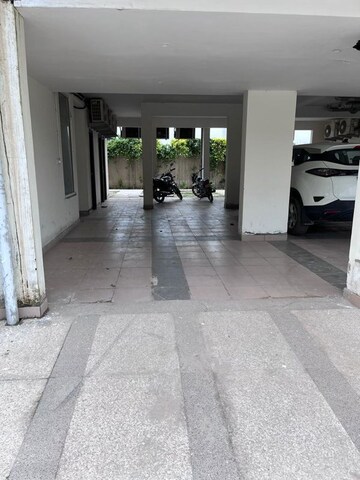 3 BHK Builder Floor For Rent in RWA Residential Society Sector 46, Sector 46