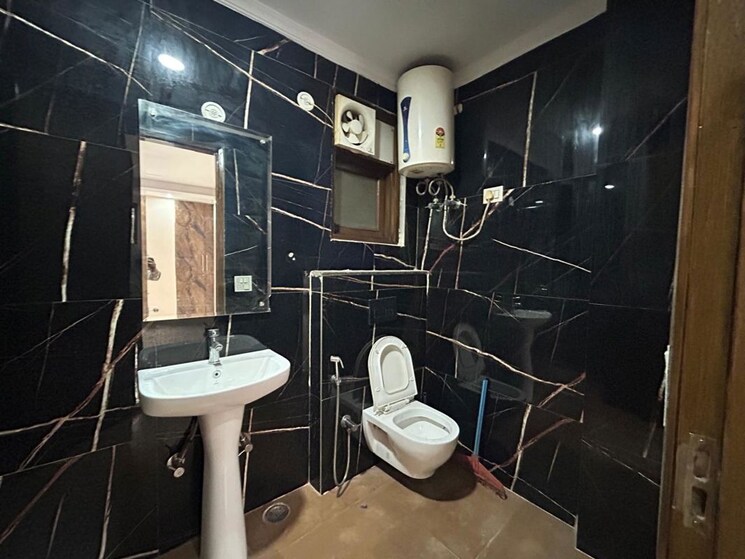 Master Bedroom, saket 4 Bedroom 2400 Sq.Ft. Builder Floor In Saket Delhi 9923371