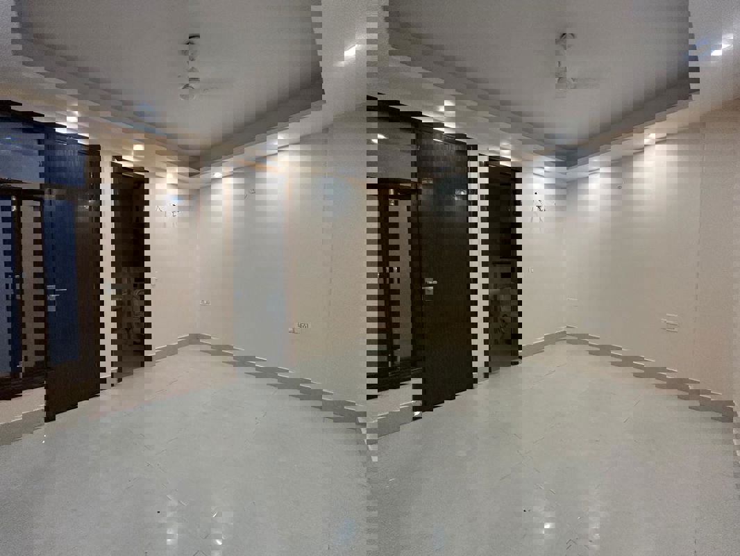 4 BHK Builder Floor For Rent in Saket