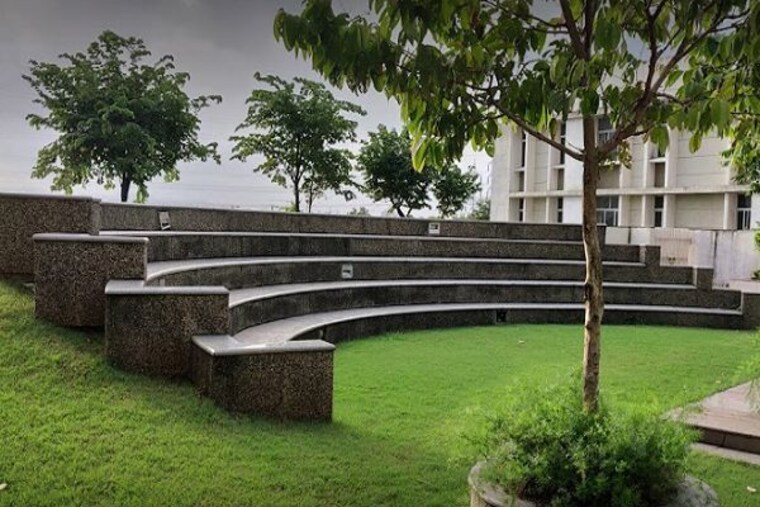 Garden, lodha-aurum-grande 2 Bedroom 795 Sq.Ft. Apartment In Kanjurmarg East Mumbai 9923387