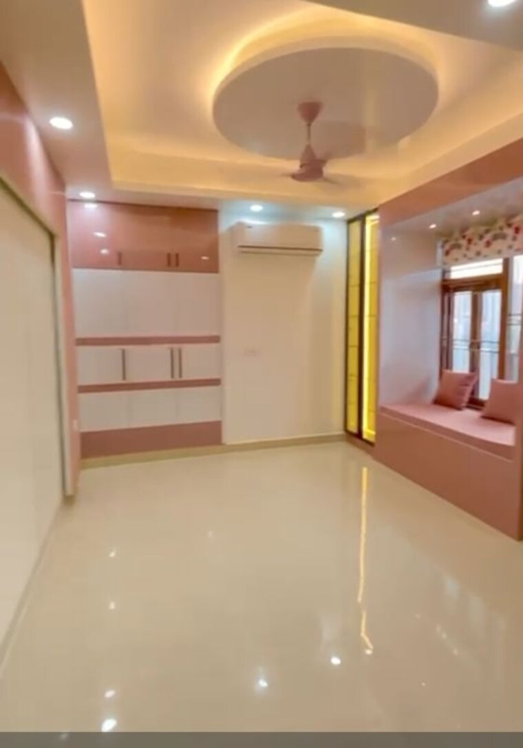 Room, raj nagar extension 4 Bedroom 2650 Sq.Ft. Builder Floor In Raj Nagar Extension Ghaziabad 9923404