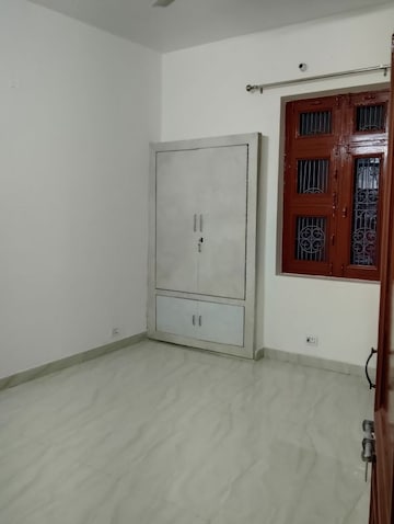 Bedroom in 2 BHK Independent House at Sector 16 – for Rent