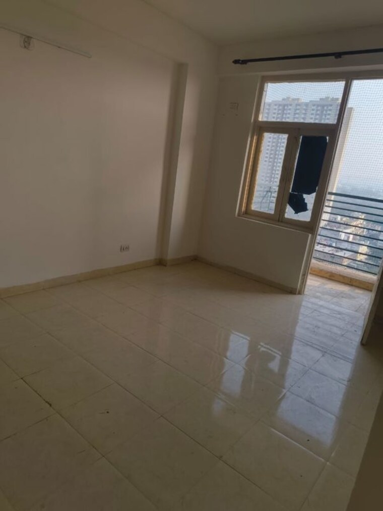 Room, tulip-white 3 Bedroom 1326 Sq.Ft. Apartment In Sector 69 Gurgaon 9923411