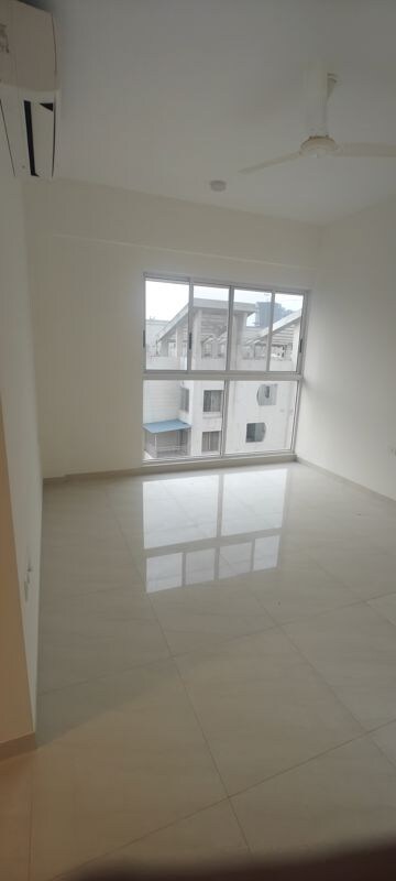 Room in 3 BHK Apartment at Lodha Bella Vita, Nibm Road – for Rent
