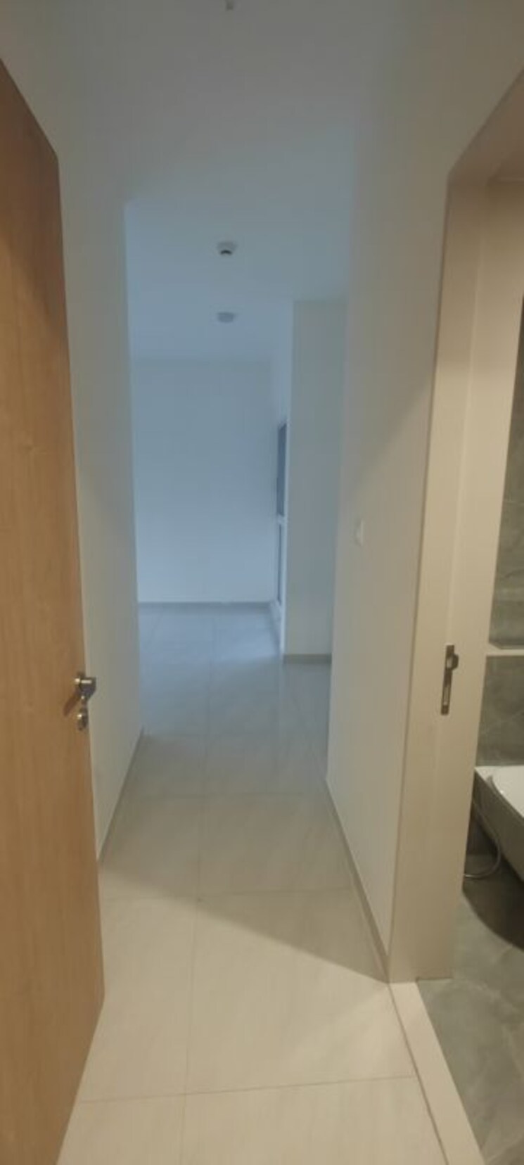 Bathroom, lodha-bella-vita 3 Bedroom 1005 Sq.Ft. Apartment In Nibm Road Pune 9923413