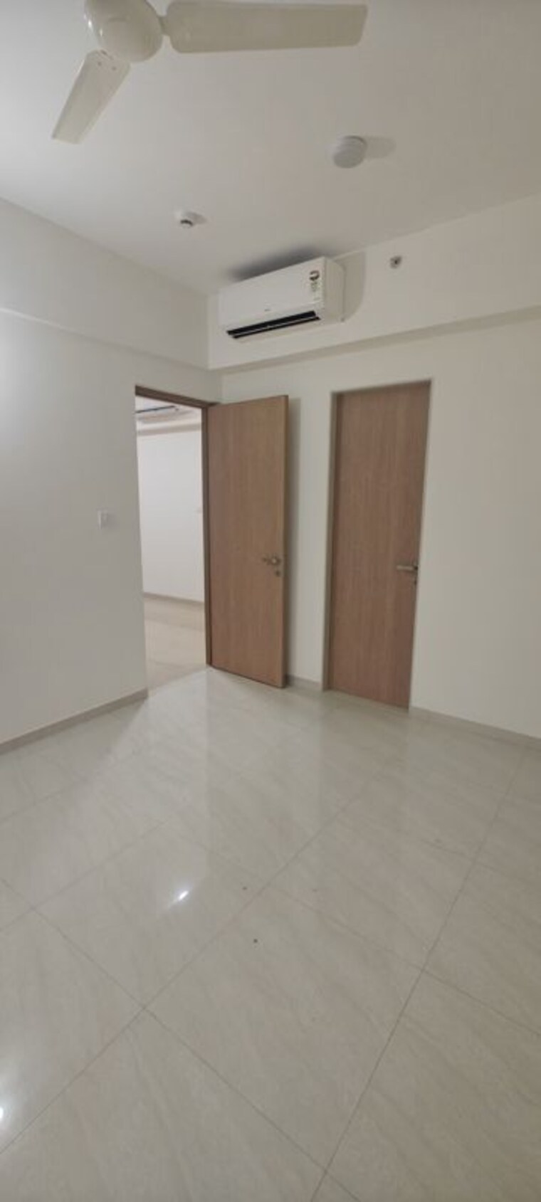 Room, lodha-bella-vita 3.5 Bedroom 1450 Sq.Ft. Apartment In Nibm Road Pune 9923420