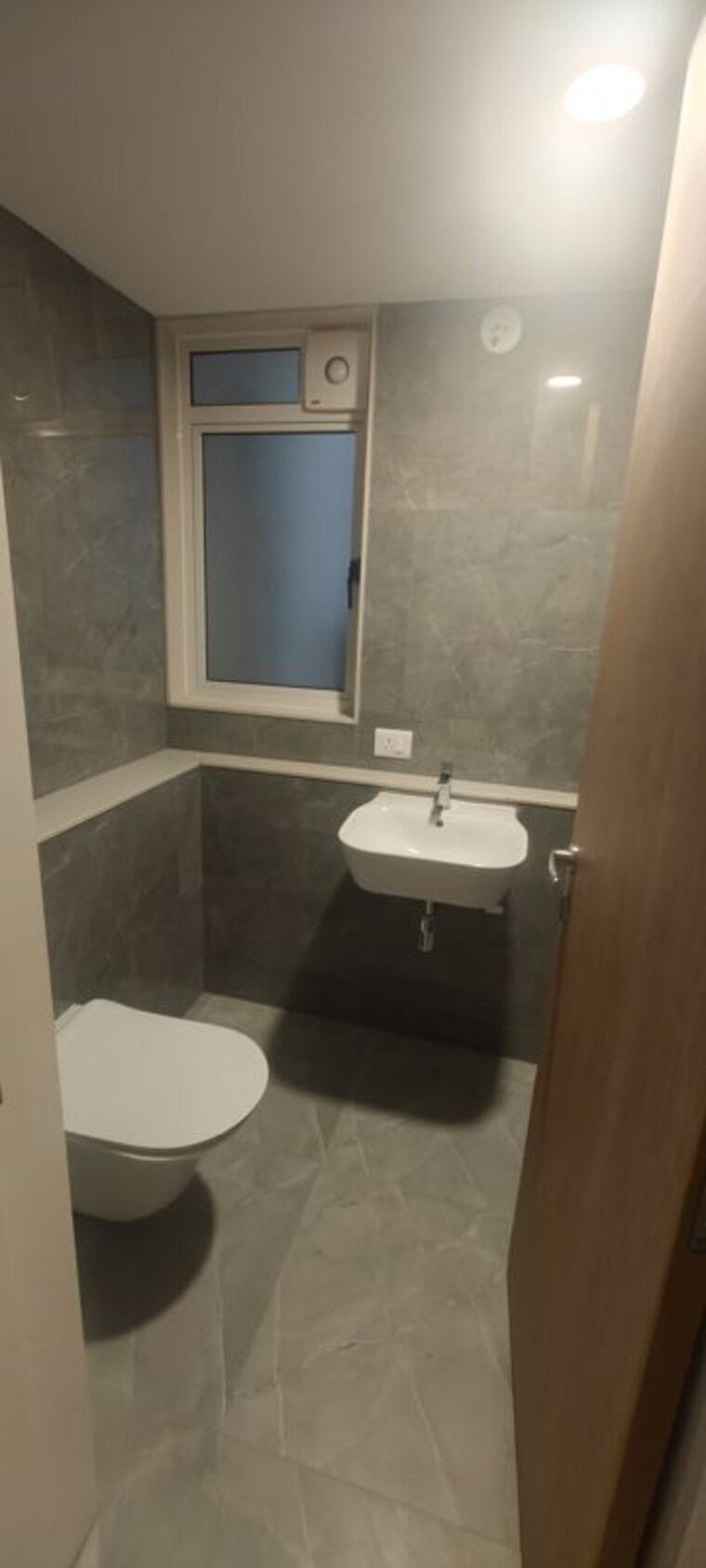 Bathroom, lodha-bella-vita 3.5 Bedroom 1450 Sq.Ft. Apartment In Nibm Road Pune 9923420