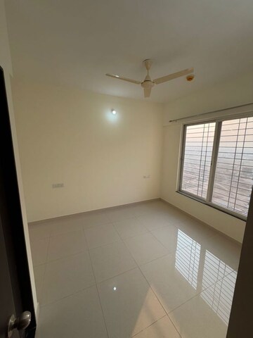 Room in 2 BHK Apartment at Kolte Patil R10, Hinjewadi – for Rent