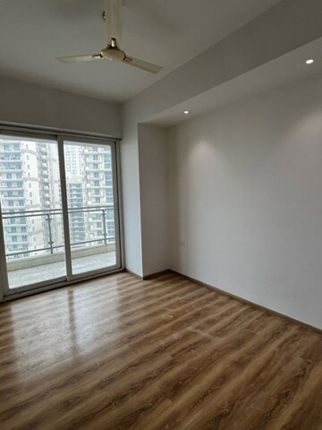 Room in 3 BHK Apartment at Mahagun Mezzaria, Sector 78 – for Sale