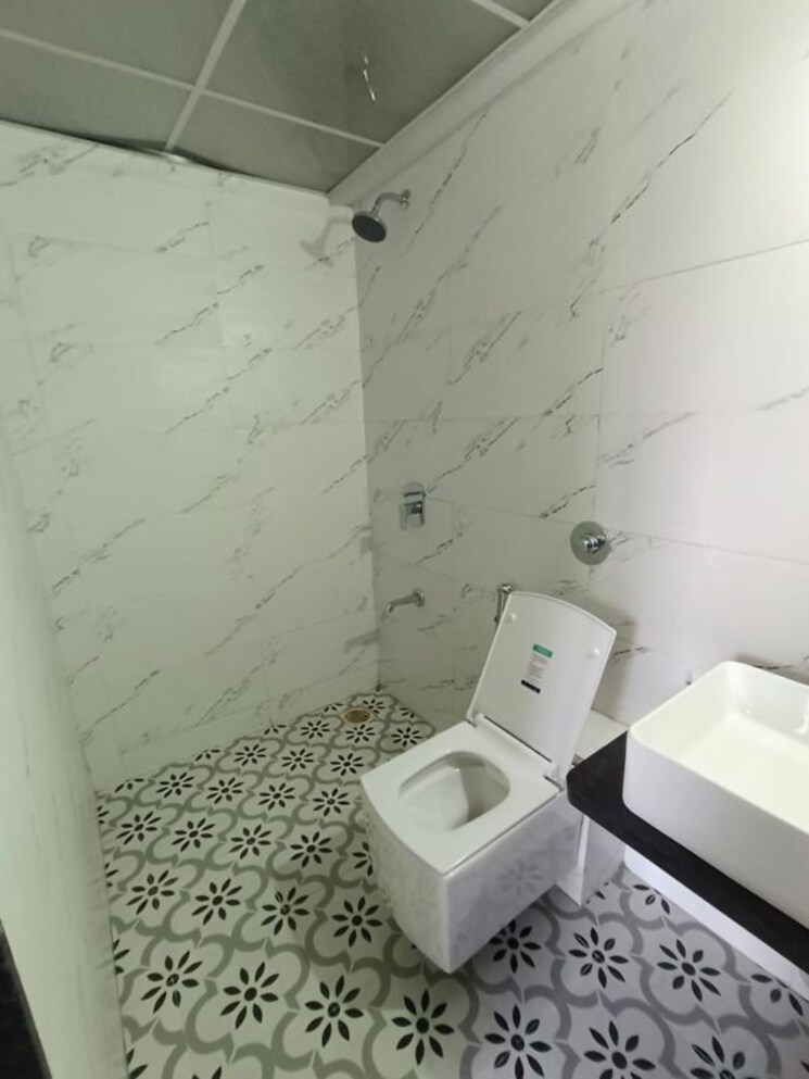 Bathroom, kohinoor-shangrila 2 Bedroom 900 Sq.Ft. Apartment In Pimpri Pune 9923473