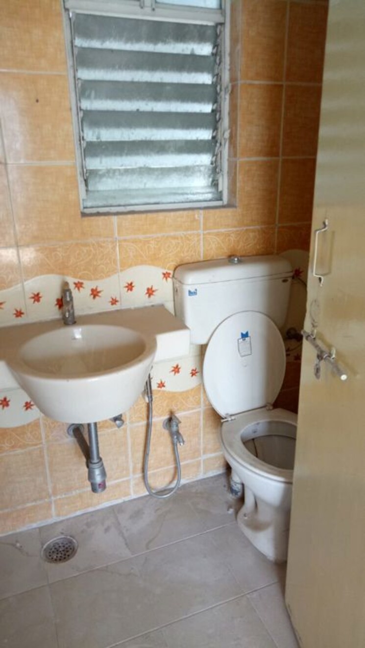 Bathroom, aishwaryam-ventures 2 Bedroom 900 Sq.Ft. Apartment In Pimpri Chinchwad Pcmc Pune 9923478