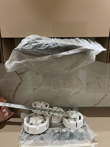 Bedroom in 3 BHK Builder Floor at DLF Building 10, Dlf Phase ii – for Rent