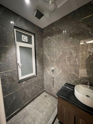 Bathroom in 3 BHK Builder Floor at DLF Building 10, Dlf Phase ii – for Rent