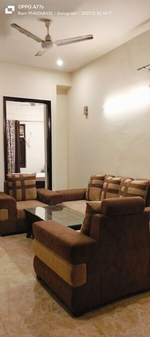 Living Room in 3 BHK Builder Floor at DLF City Phase IV, Dlf Phase iv – for Rent