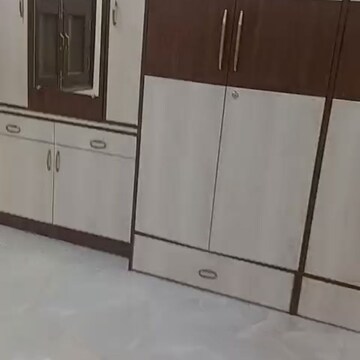 Room in 2 BHK Builder Floor at Hemkunt Colony – for Rent