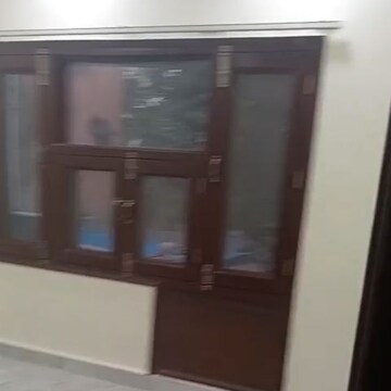 Furnished Amenities in 2 BHK Builder Floor at Hemkunt Colony – for Rent