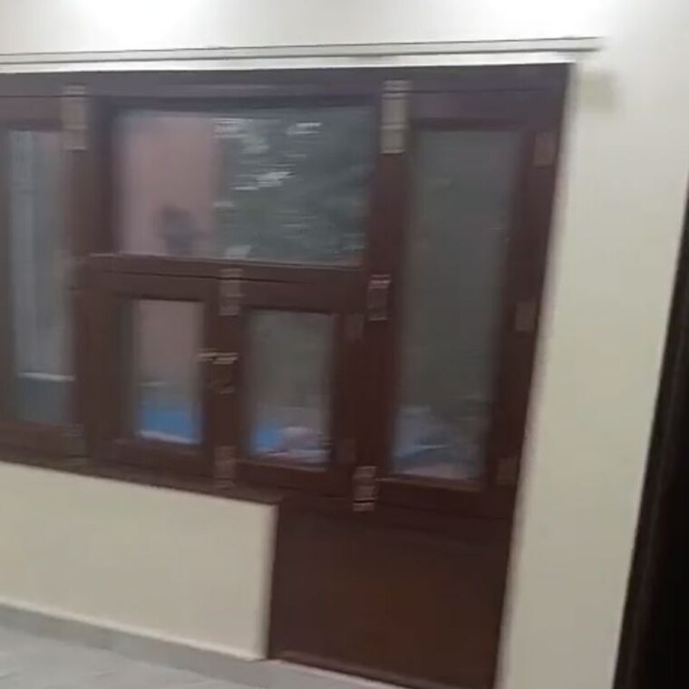 undefined, hemkunt colony 2 Bedroom 1000 Sq.Ft. Builder Floor In Hemkunt Colony Delhi 9923527