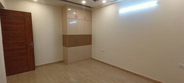 Room in 2 BHK Builder Floor at Amolik Residency, Sector 86 – for Sale
