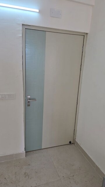 Furnished Amenities in 3 BHK Apartment at Ireo The Corridors, Sector 67a – for Rent