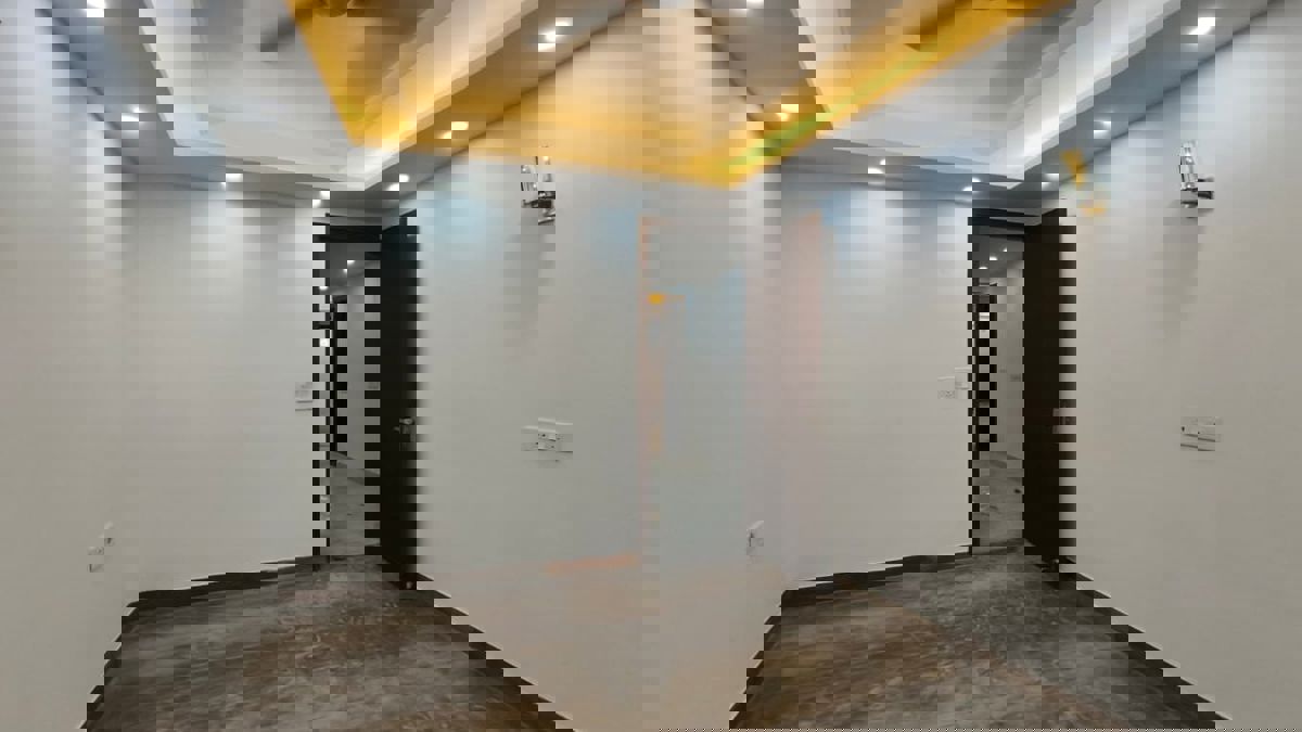 3 BHK Builder Floor For Sale in Kirti Nagar