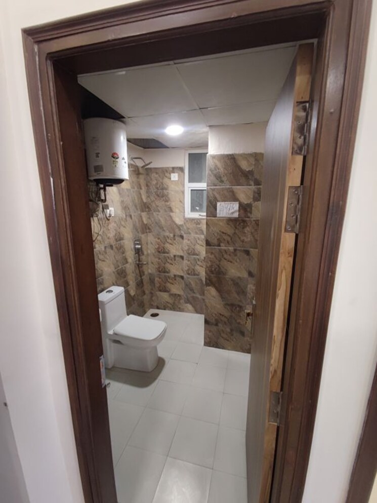 Bathroom, earthcon-beetle-orchid 1.5 Bedroom 620 Sq.Ft. Apartment In Knowledge Park 3 Greater Noida Greater Noida 9923546