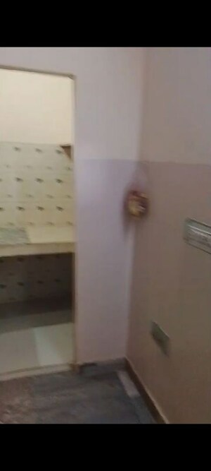 1 RK Builder Floor For Rent in RWA Apartments Sector 45, Sector 45