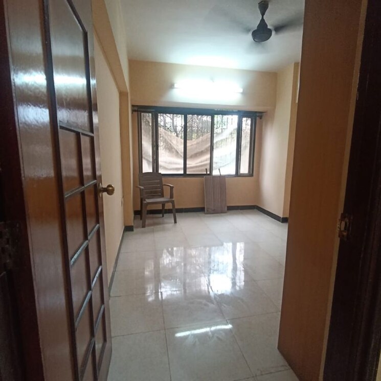 Room, ic colony 2 Bedroom 650 Sq.Ft. Apartment In Ic Colony Mumbai 9923576