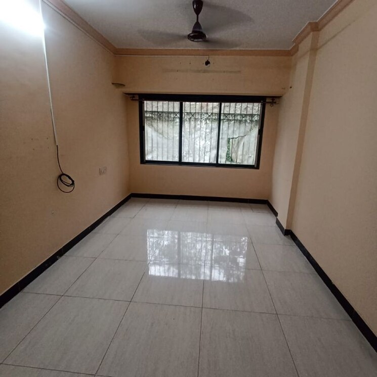 Room, ic colony 2 Bedroom 650 Sq.Ft. Apartment In Ic Colony Mumbai 9923576