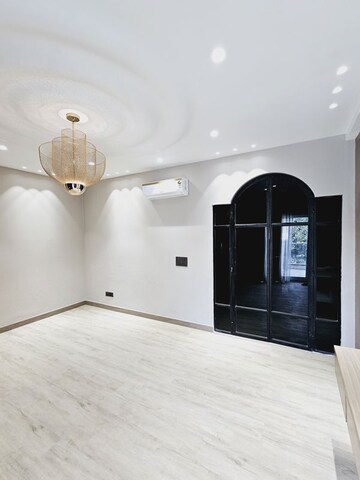 Building Lobby in 4 BHK Independent House at RWA Apartments Sector 40, Sector 40 – for Rent