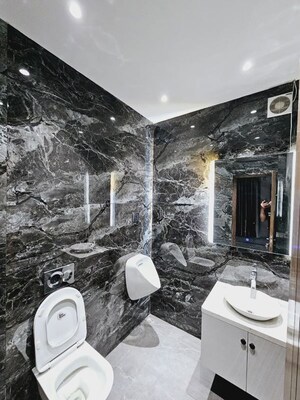 Team Area in 4 BHK Independent House at RWA Apartments Sector 40, Sector 40 – for Rent