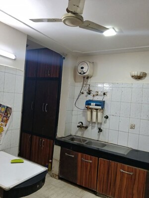 Kitchen in 6+ BHK Independent House at RWA Apartments Sector 40, Sector 40 – for Rent