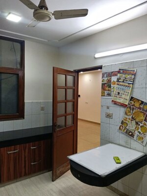 Kitchen in 6+ BHK Independent House at RWA Apartments Sector 40, Sector 40 – for Rent