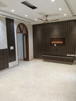 6+ BHK + Pooja Room,Servant Room,Study Room 220 Sq.Mt. Independent House in RWA Apartments Sector 40