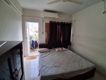 Bedroom in 3 BHK Apartment at Aundh – for Rent