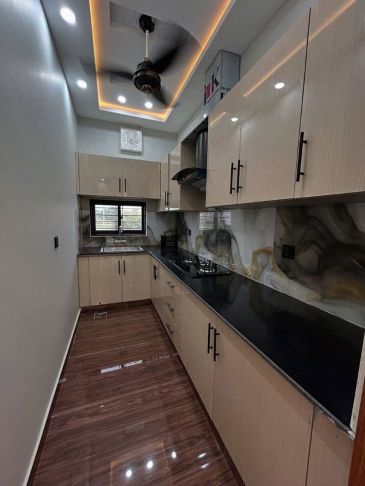 Kitchen, sheth-beaumonte 3 Bedroom 1300 Sq.Ft. Apartment In Sion East Mumbai 9923440