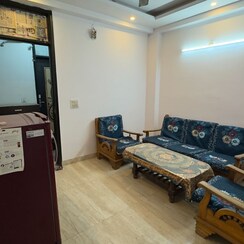 1 BHK + Servant Room Apartment For Rent in Chattarpur