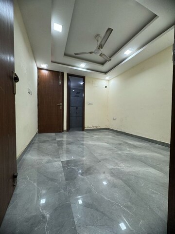 Room in 2 BHK Builder Floor at Palm Residency Chhatarpur, Rajpur Khurd Extension – for Rent