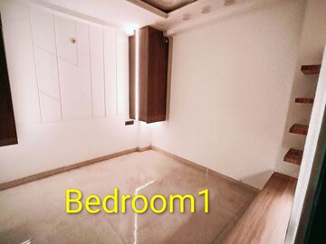 Room in 4 BHK Apartment at Mahavir Enclave 1 – for Sale